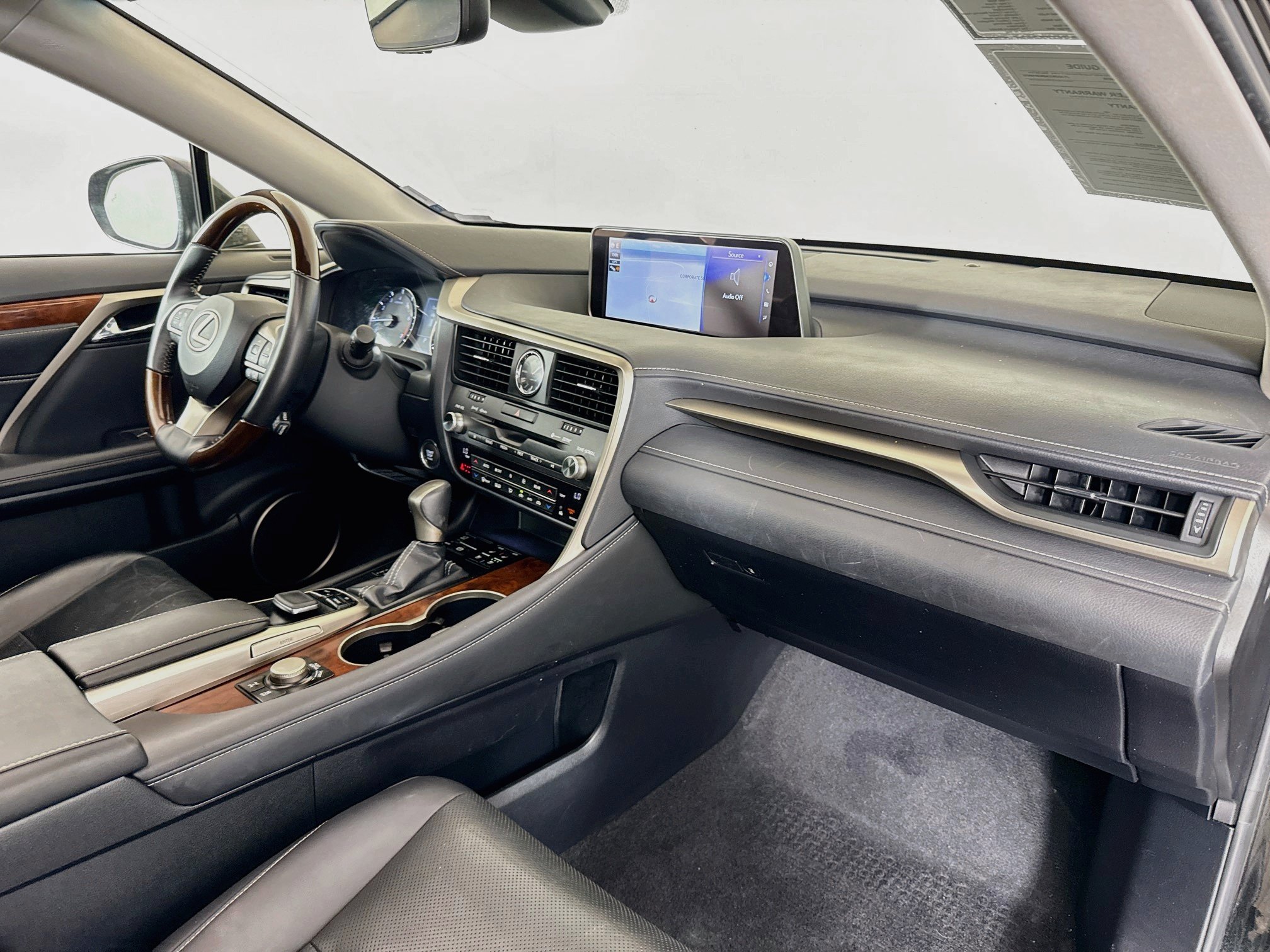 Used 2019 Lexus RX 350L AWD image 28