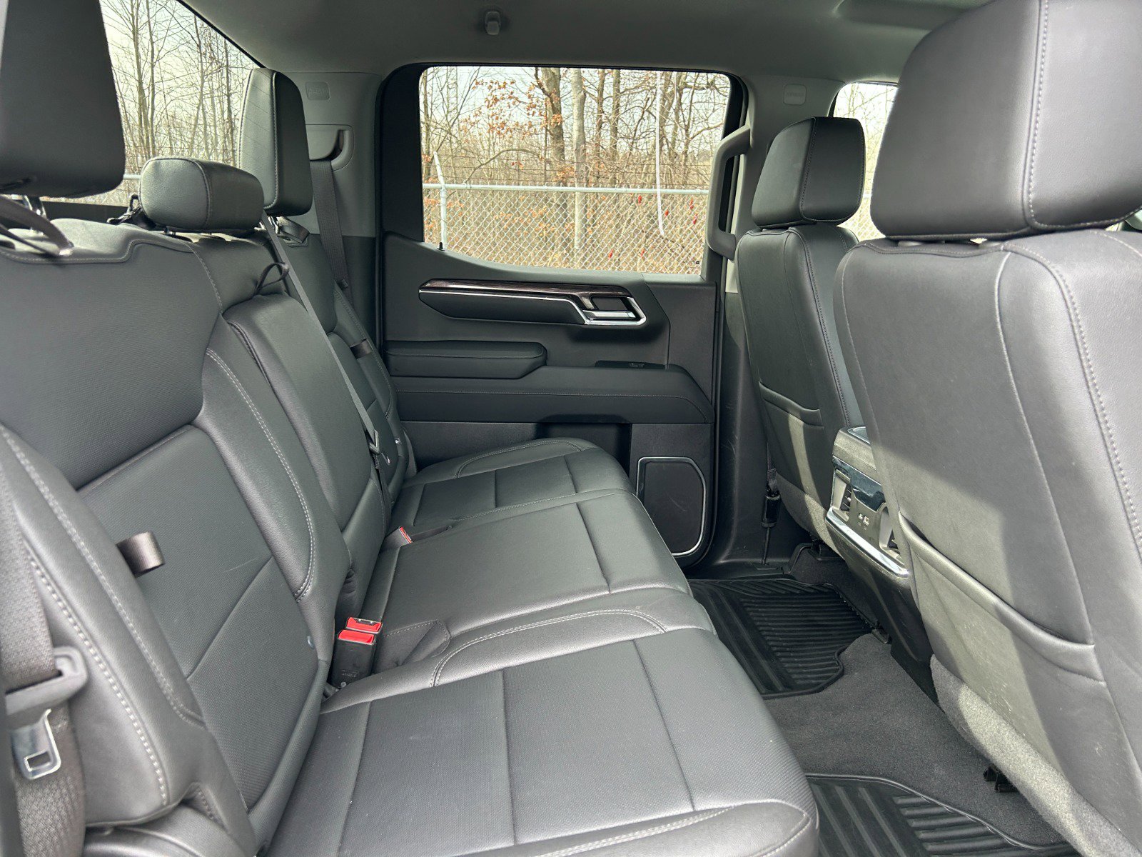 Used 2023 Chevrolet Silverado 1500 LTZ image 18