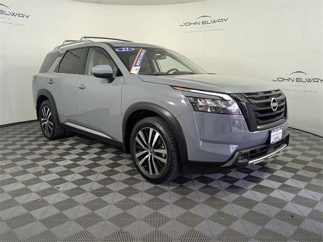 Used 2023 Nissan Pathfinder Platinum image 7