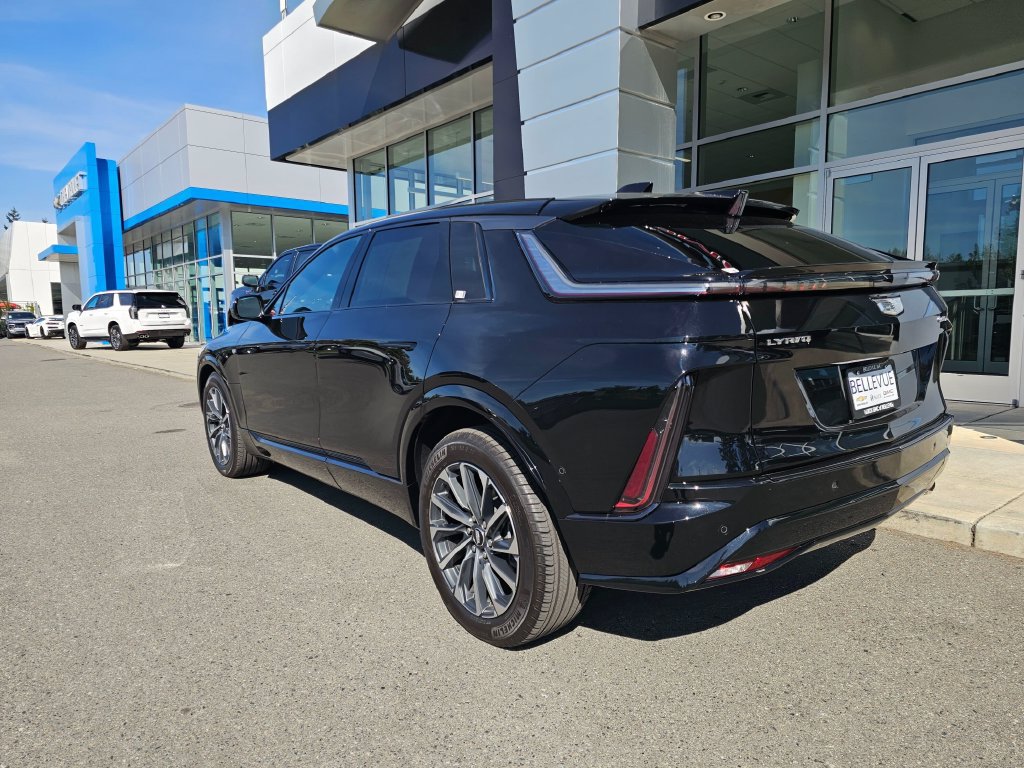 Used 2024 Cadillac Lyriq Sport AWD/4WD image 5
