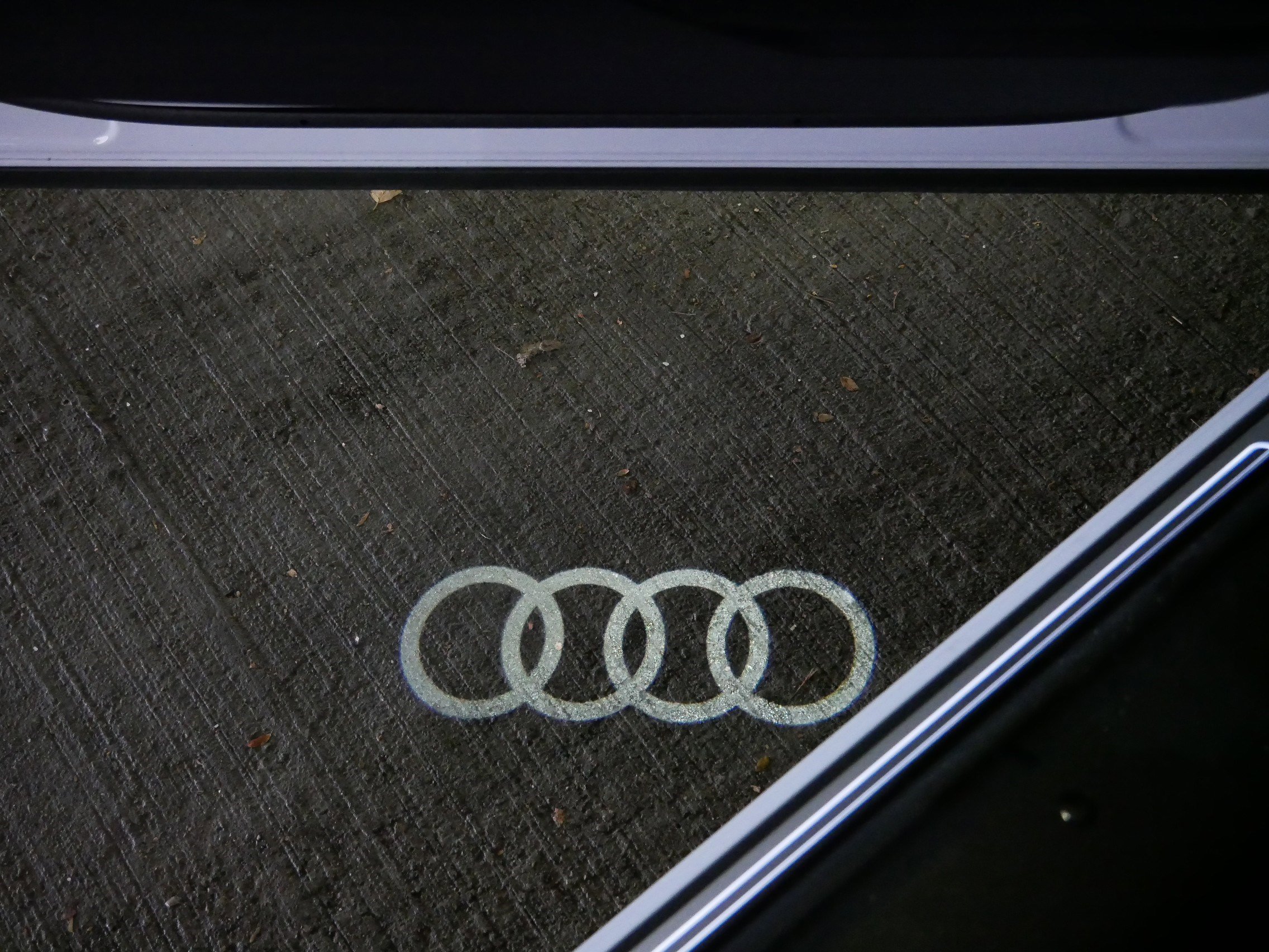 Used 2025 Audi Q6 e-tron Premium Plus w/ Premium Plus image 34