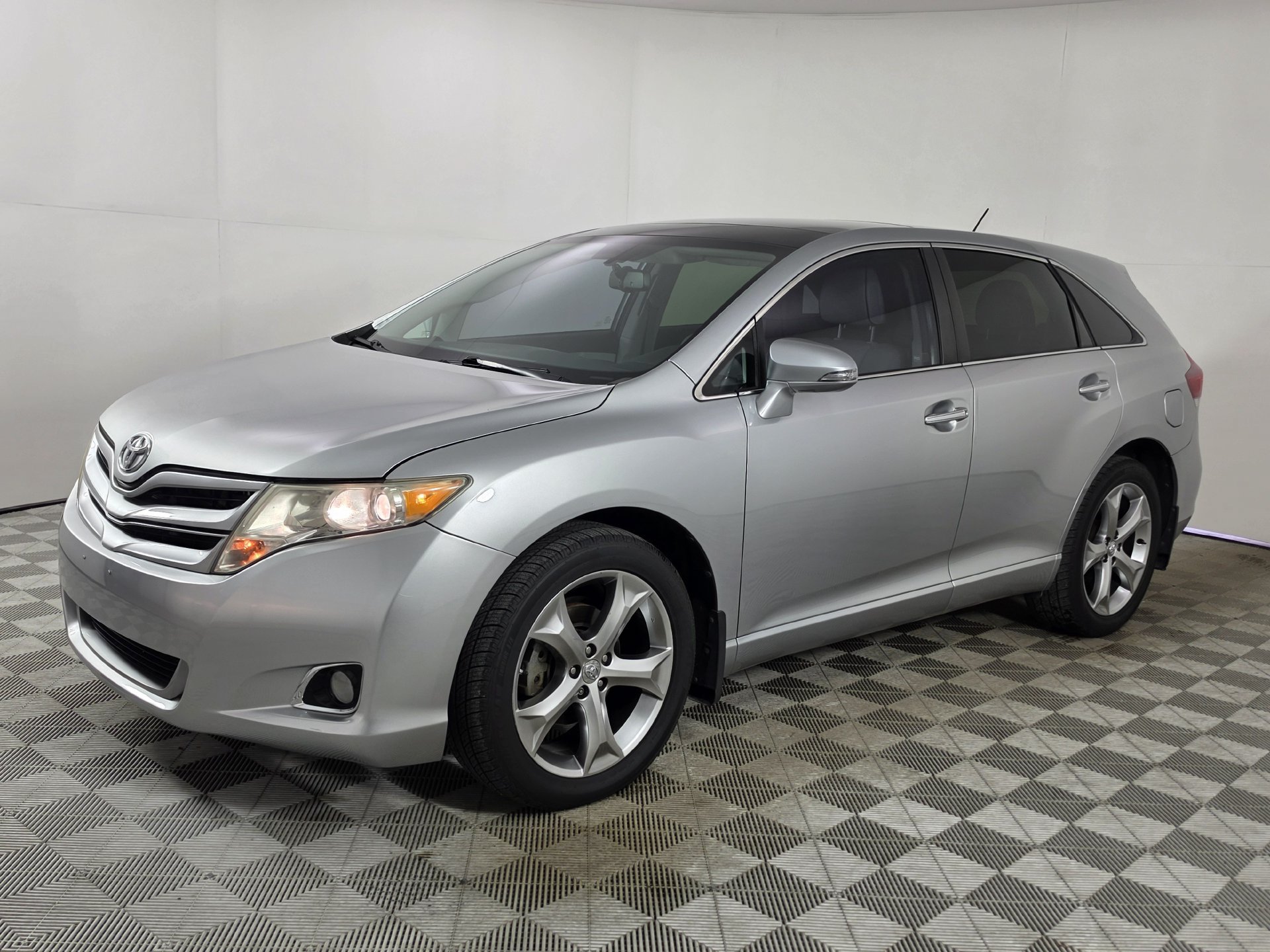 Used 2015 Toyota Venza XLE w/ XLE Premium Package FWD image 37