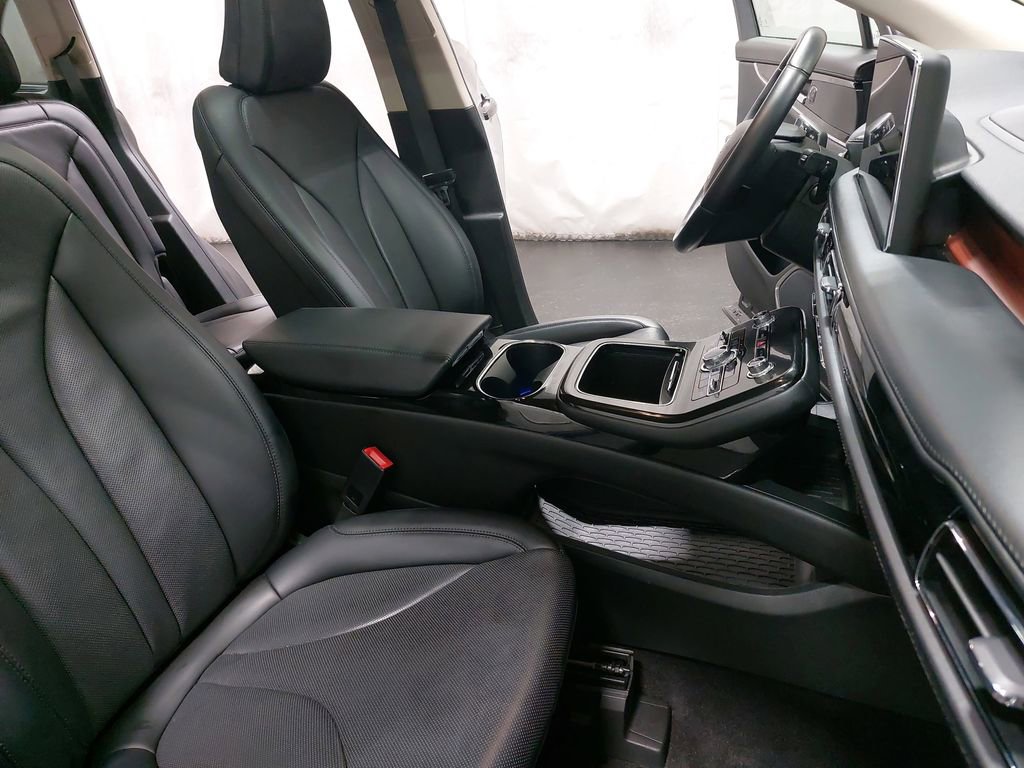 Used 2022 Lincoln Nautilus Reserve image 10