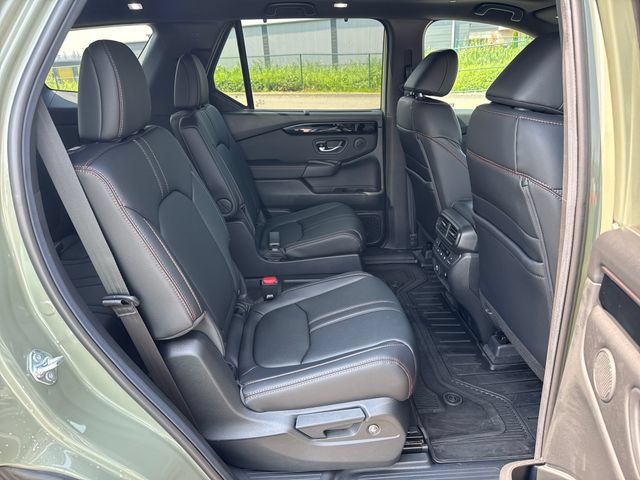 Used 2026 Honda Pilot TrailSport image 11