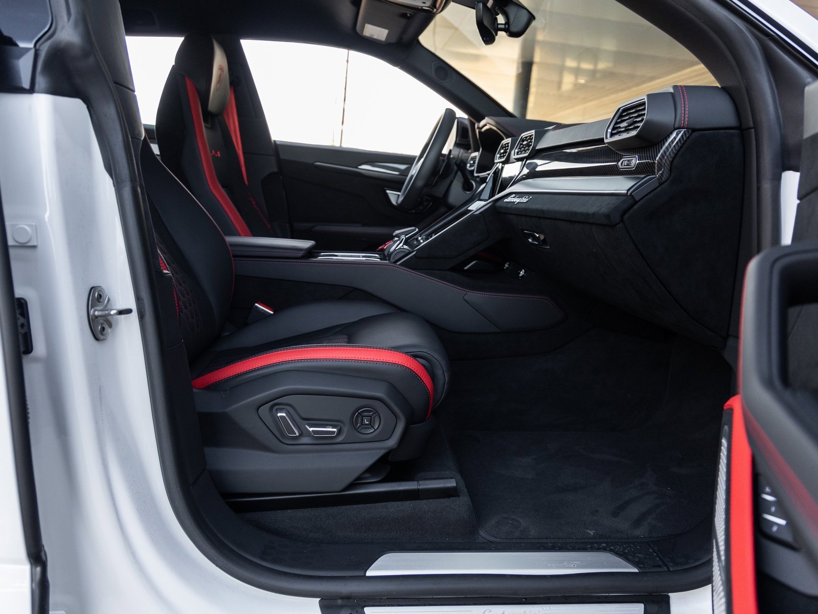 Used 2024 Lamborghini Urus Performante image 50