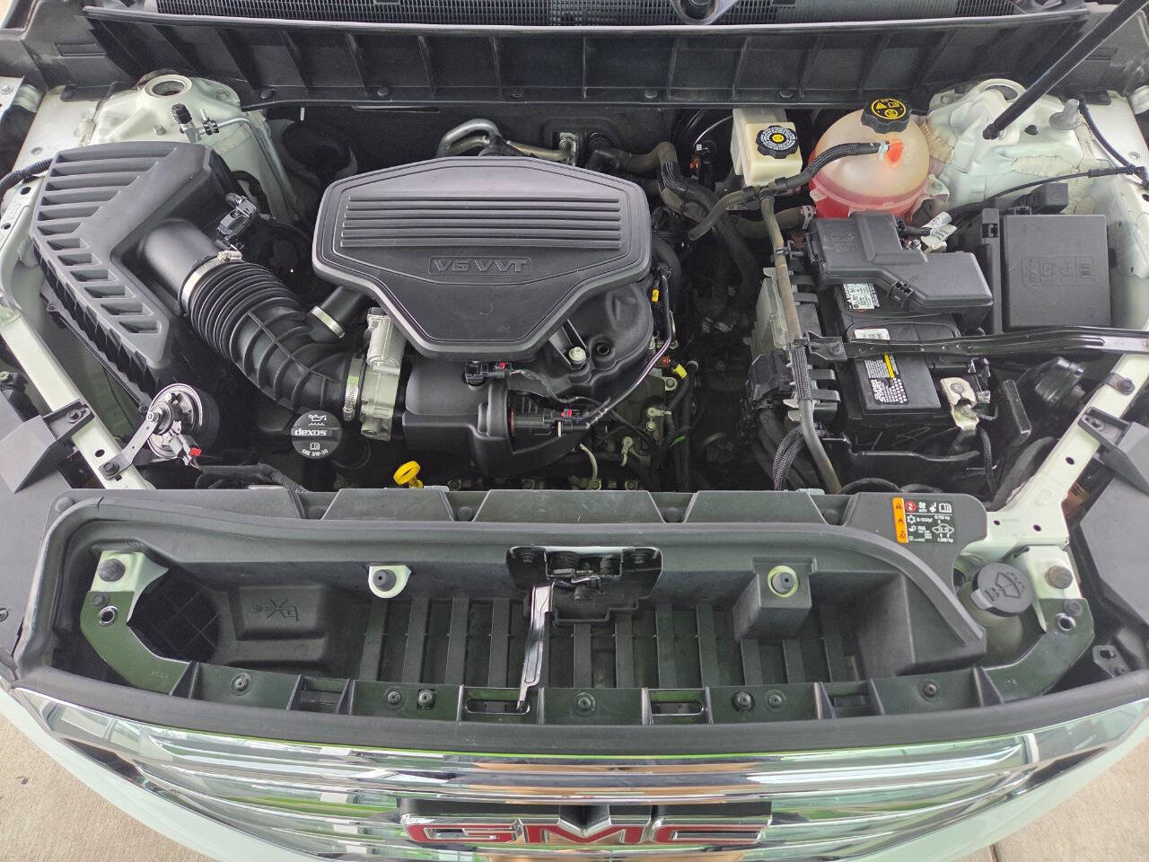 Used 2018 GMC Acadia SLE w/ LPO, Floor Liner Package image 39