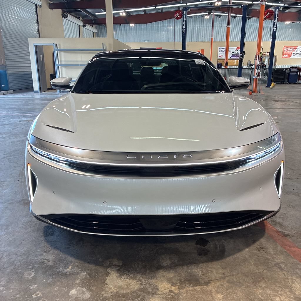 Used 2024 Lucid Air Touring AWD/4WD image 2