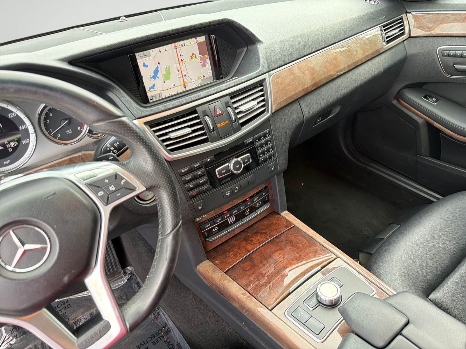 Used 2013 Mercedes-Benz E 350 Sedan image 19