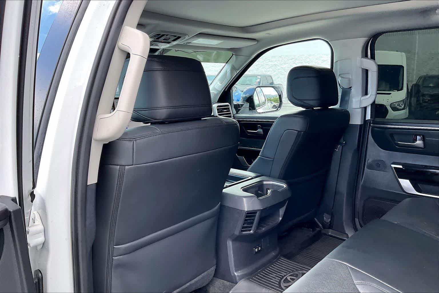 Used 2024 Toyota Tundra Limited AWD/4WD image 12