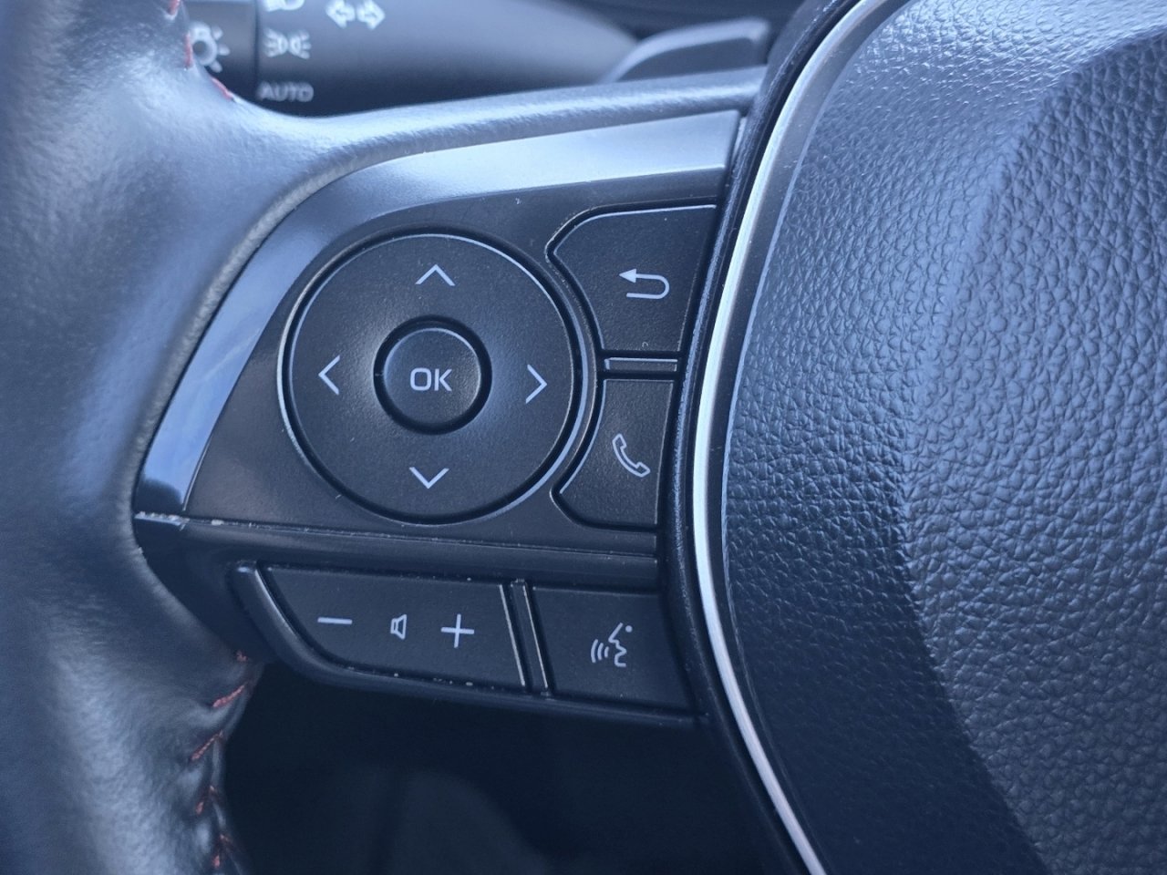 Used 2024 Toyota Corolla Cross AWD Hybrid image 34