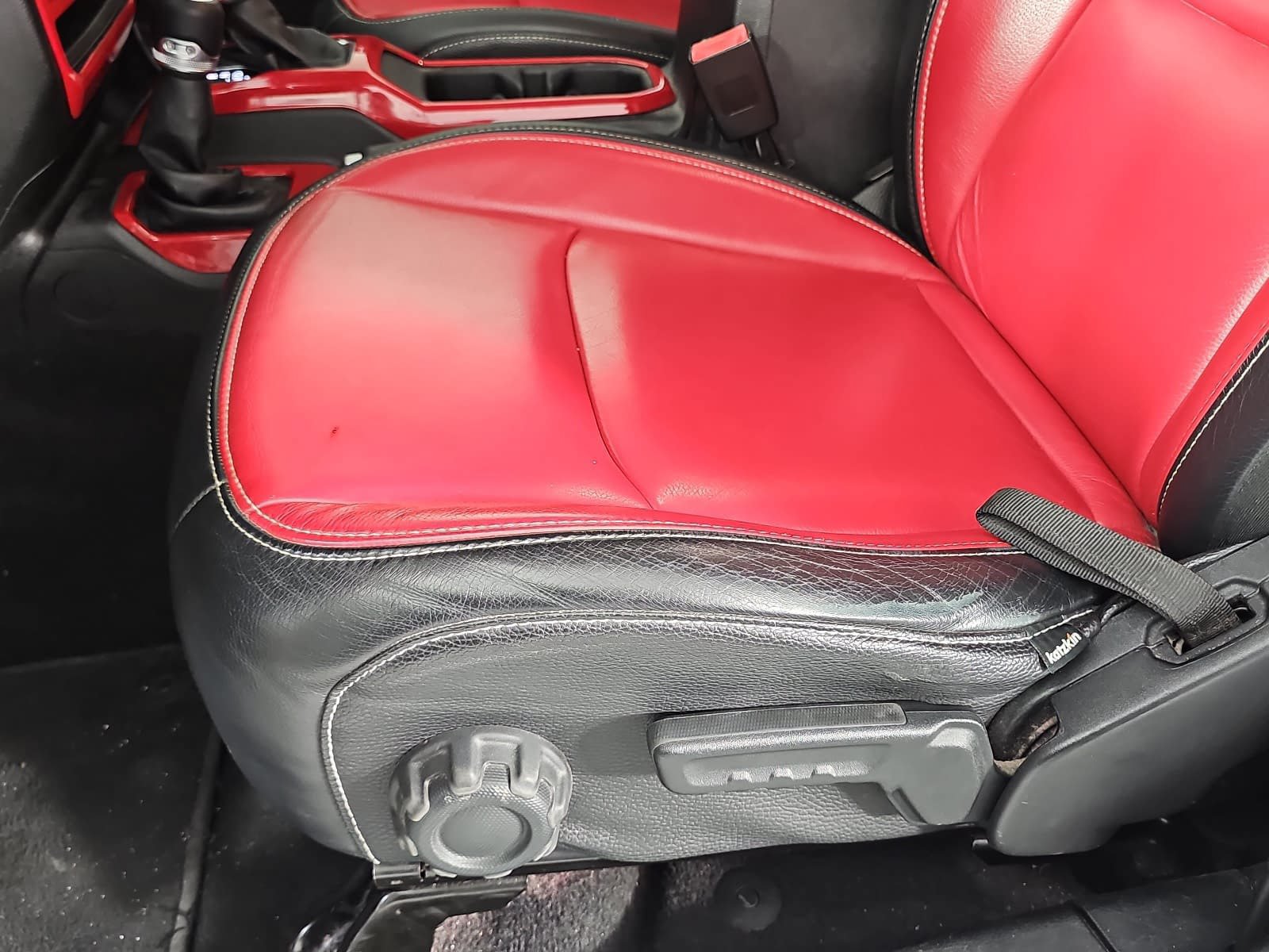 Used 2019 Jeep Wrangler Unlimited Sport S AWD/4WD image 26