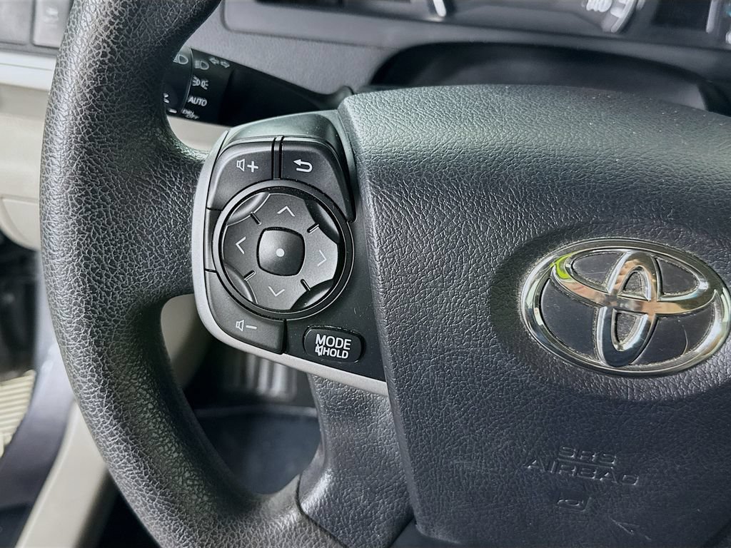 Used 2014 Toyota Camry LE FWD image 19