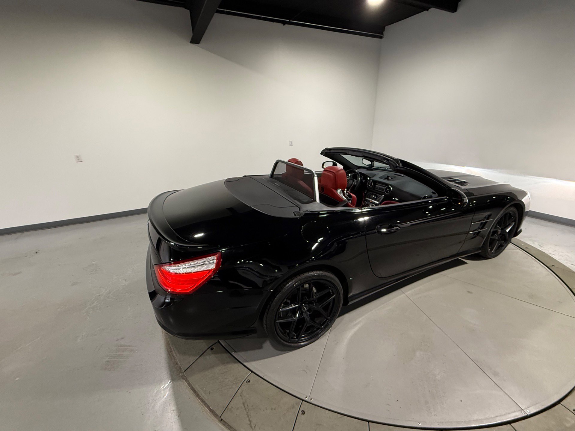 Used 2016 Mercedes-Benz SL 550 image 15