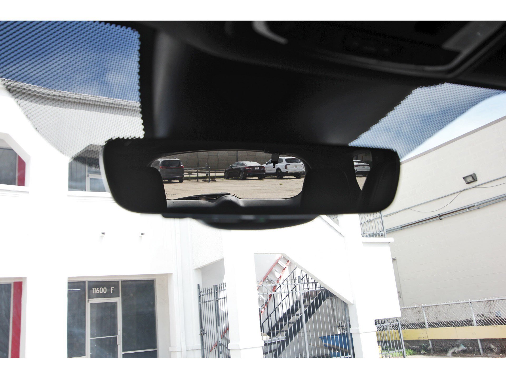 Used 2025 Honda Pilot TrailSport image 23