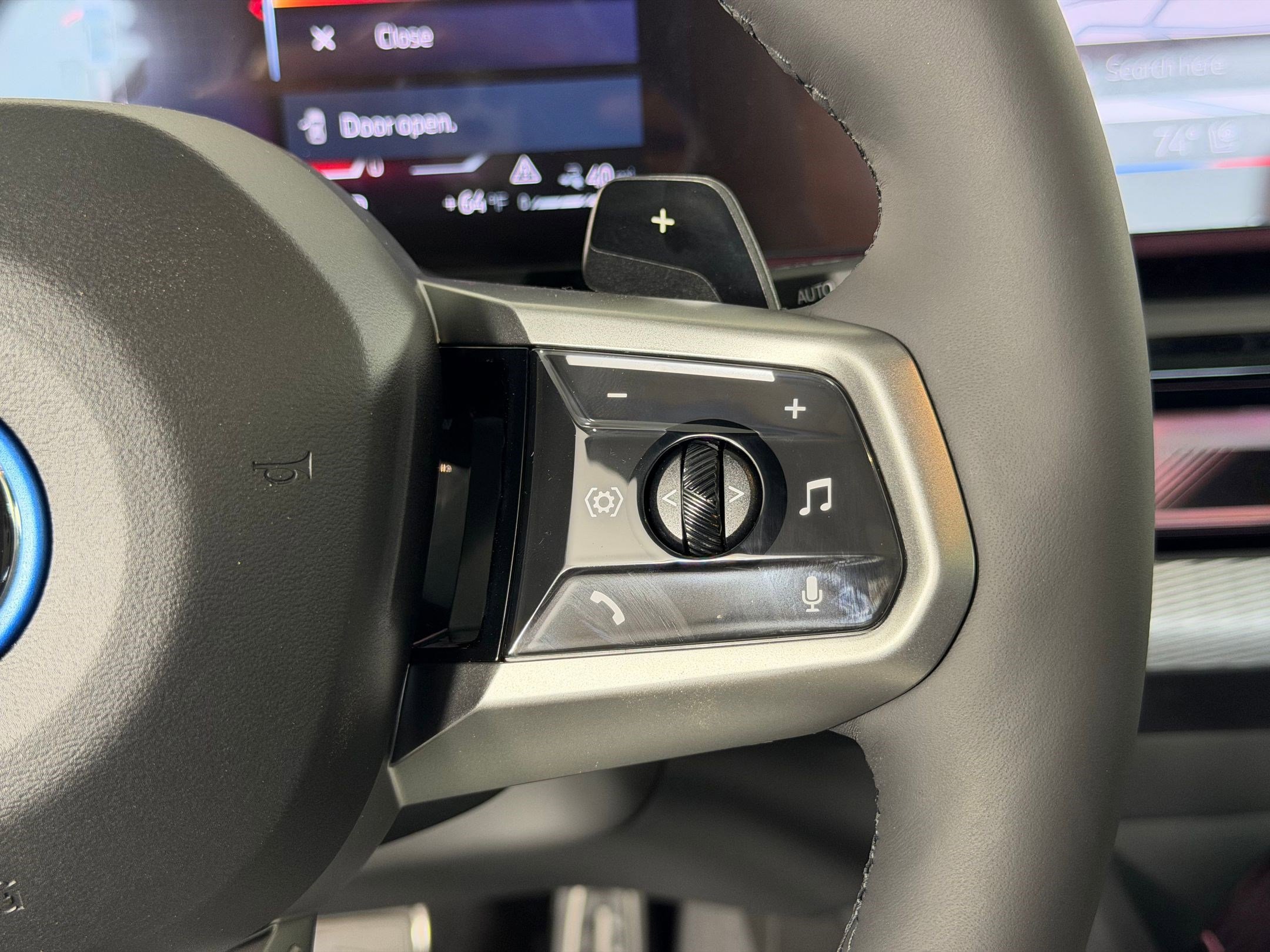 New 2026 BMW 550e xDrive w/ Executive Package image 27