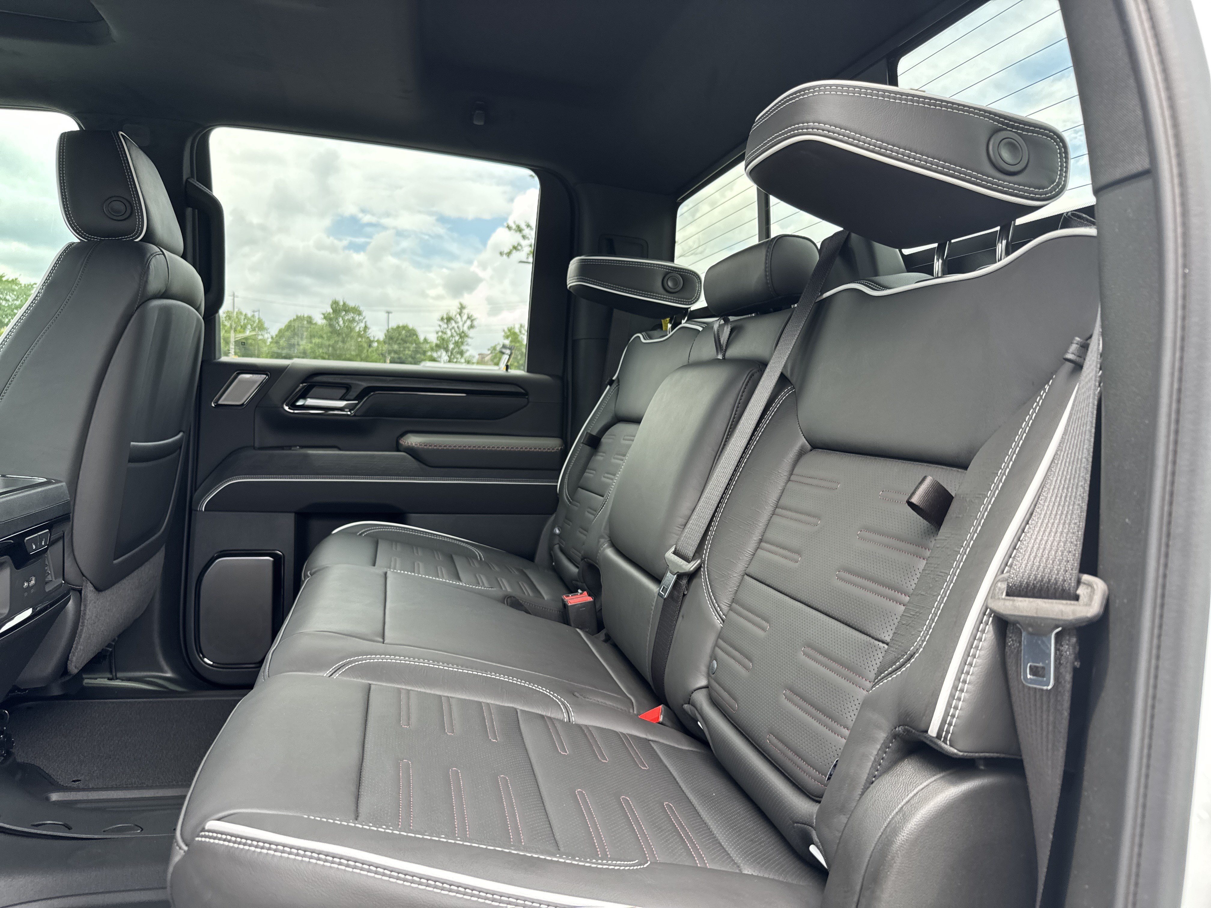 New 2026 GMC Sierra 2500 AT4X AWD/4WD image 31