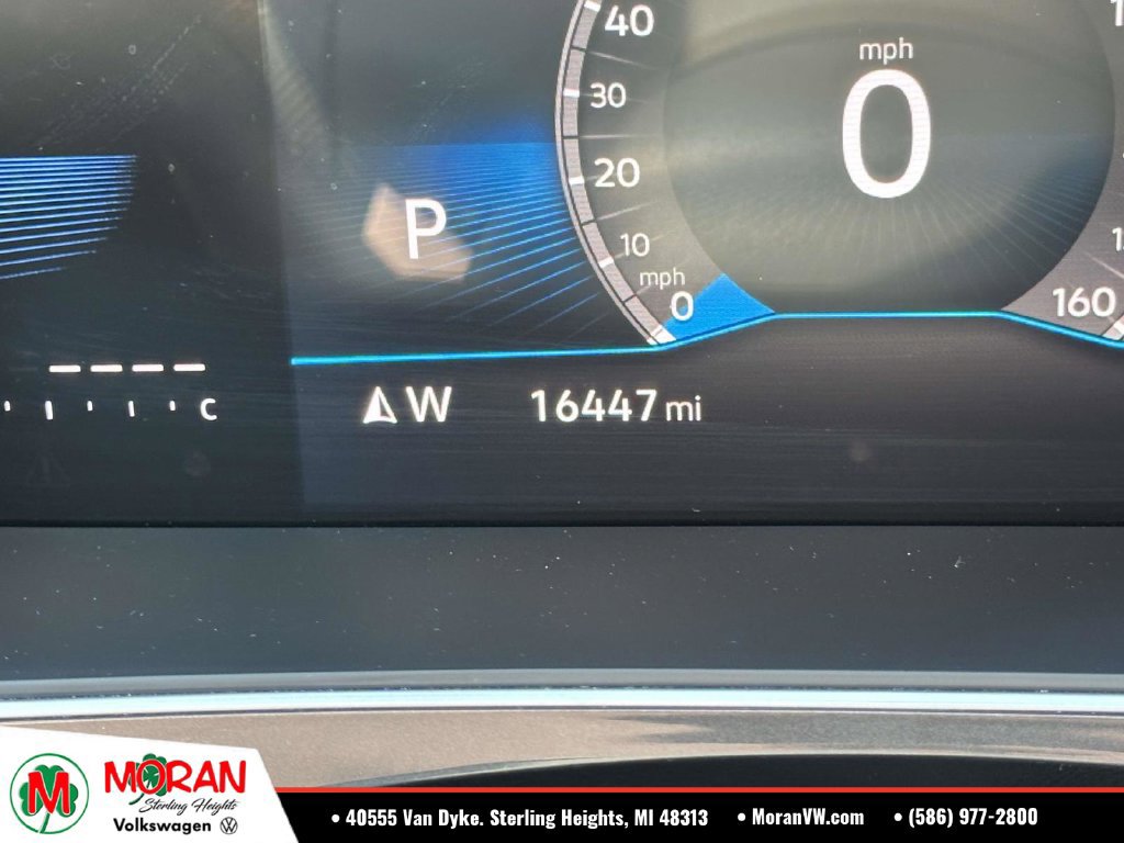Used 2024 Volkswagen Tiguan SE R-Line AWD/4WD image 24
