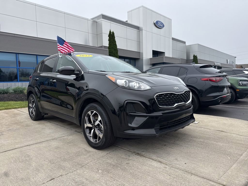 Used 2022 Kia Sportage LX image 11