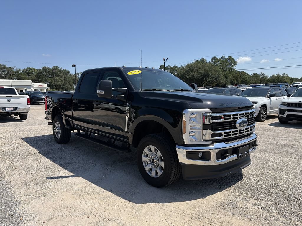Used 2024 Ford F350 XLT w/ FX4 Off-Road Package AWD/4WD image 8