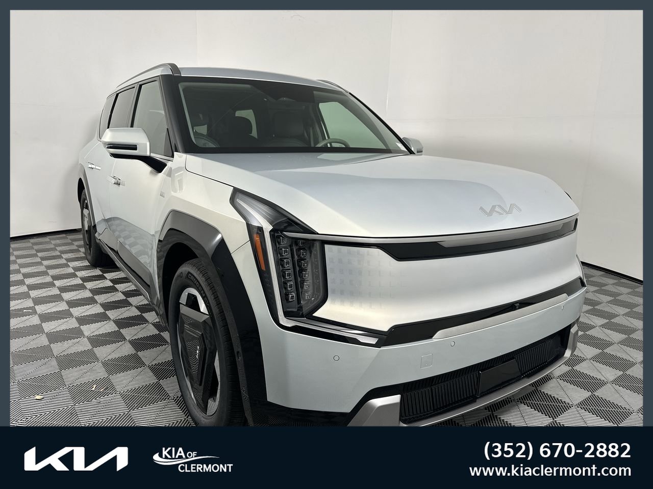 Certified 2024 Kia EV9 Land w/ Towing Package