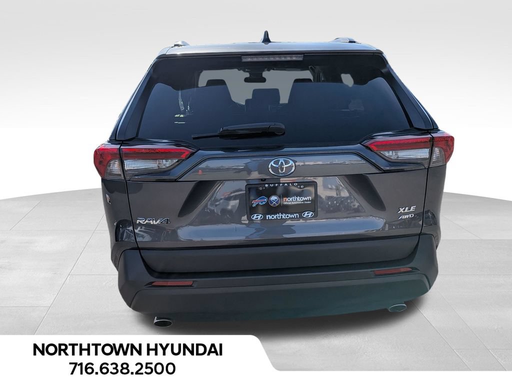 Used 2025 Toyota RAV4 XLE AWD/4WD image 13