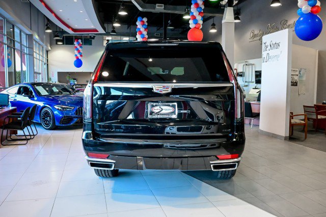 Used 2023 Cadillac Escalade ESV Premium Luxury image 6