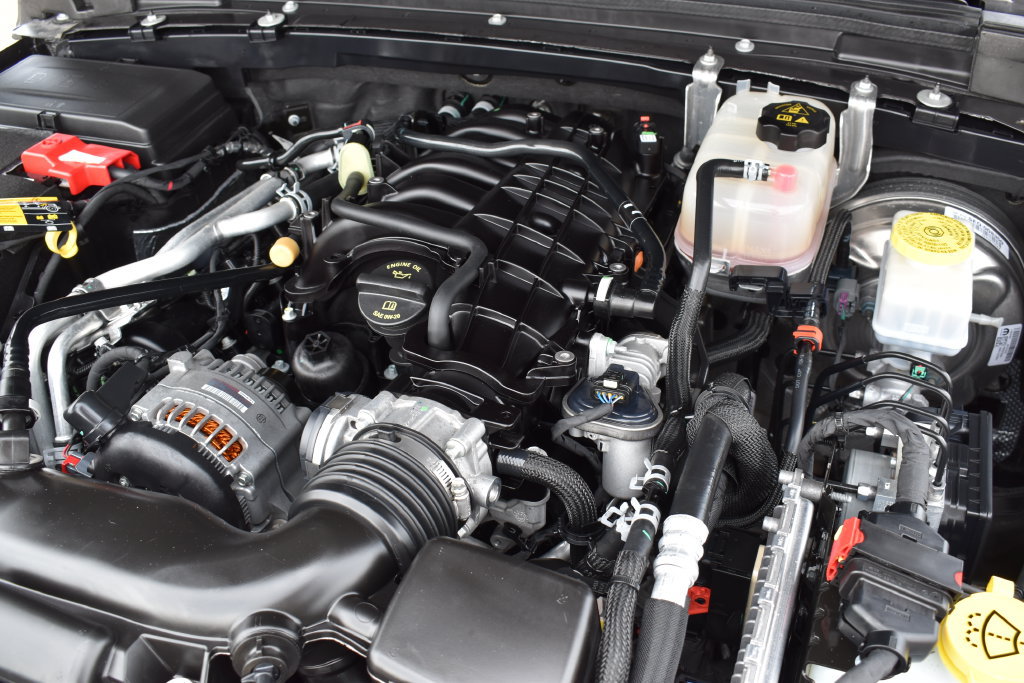 Used 2022 Jeep Wrangler Unlimited Sahara w/ LED Lighting Group AWD/4WD image 30