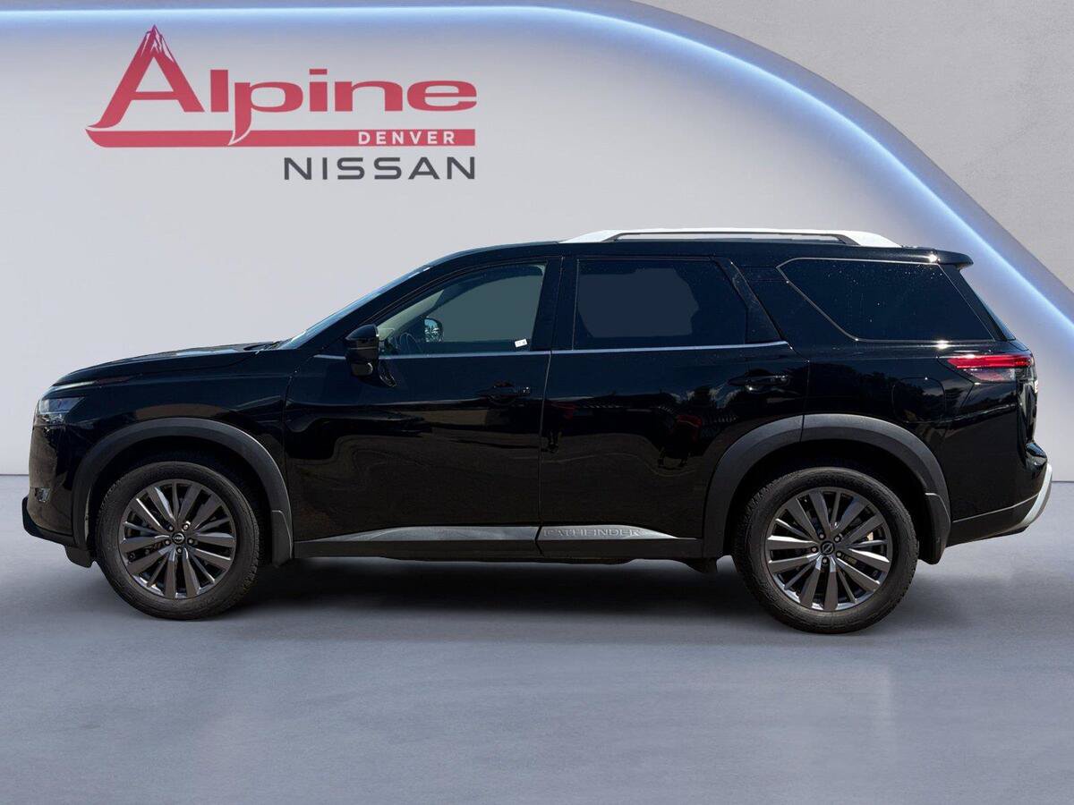 Used 2024 Nissan Pathfinder SL w/ SL Premium Package AWD/4WD image 2