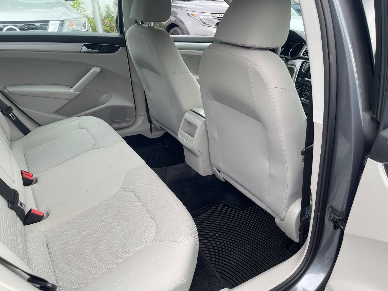 Used 2016 Volkswagen Passat 1.8T S FWD image 21