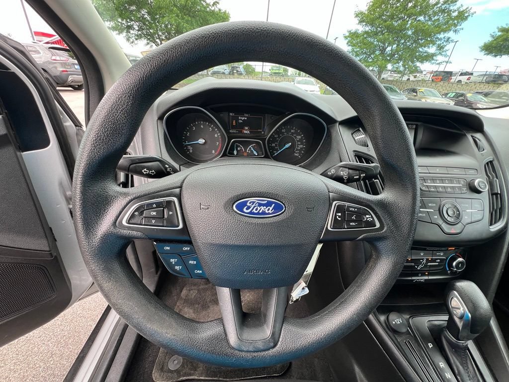 Used 2018 Ford Focus SE FWD image 36