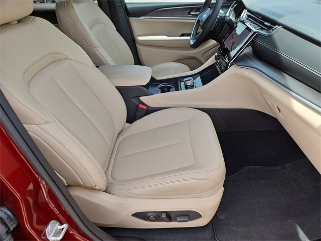 Used 2024 Jeep Grand Cherokee L Limited w/ Trailer Tow Package image 15