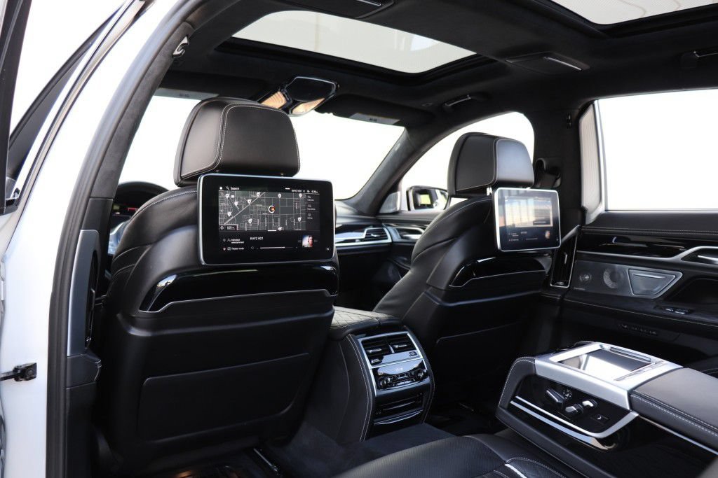 Used 2020 BMW 750i xDrive w/ Executive Package AWD/4WD image 54