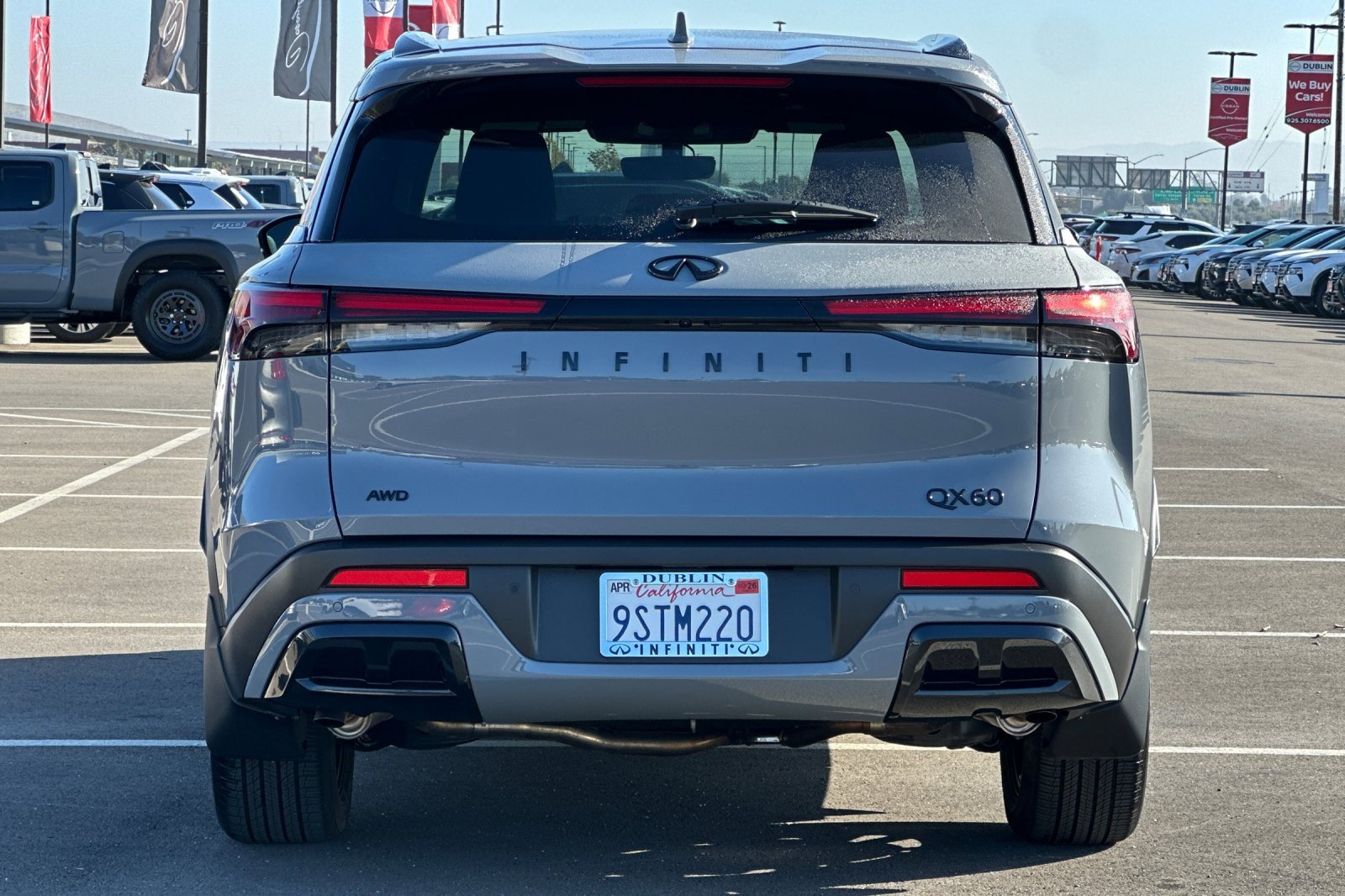 Certified 2025 INFINITI QX60 Luxe w/ Black Edition image 5