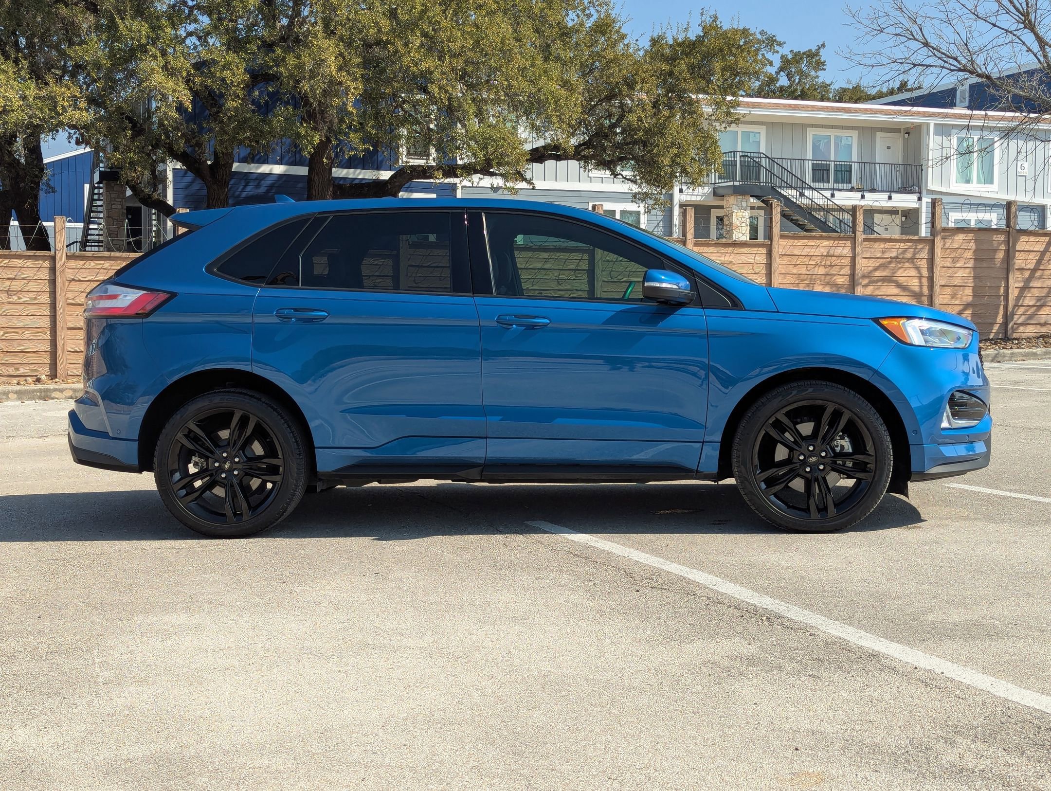 Used 2019 Ford Edge ST w/ Equipment Group 401A image 3