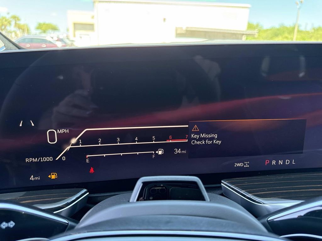 New 2026 Cadillac Escalade ESV Luxury AWD/4WD image 29