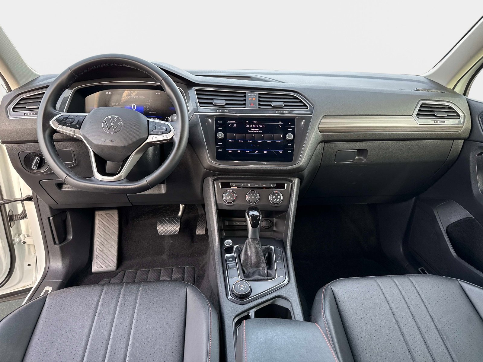 Used 2024 Volkswagen Tiguan Wolfsburg Edition image 18