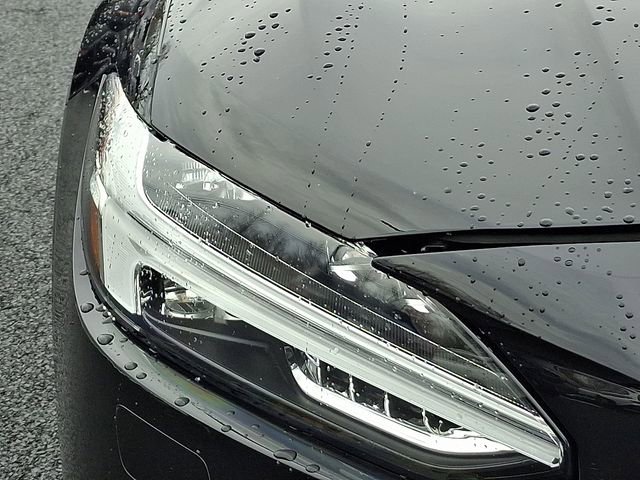 Used 2018 Volvo S90 T8 Inscription image 10