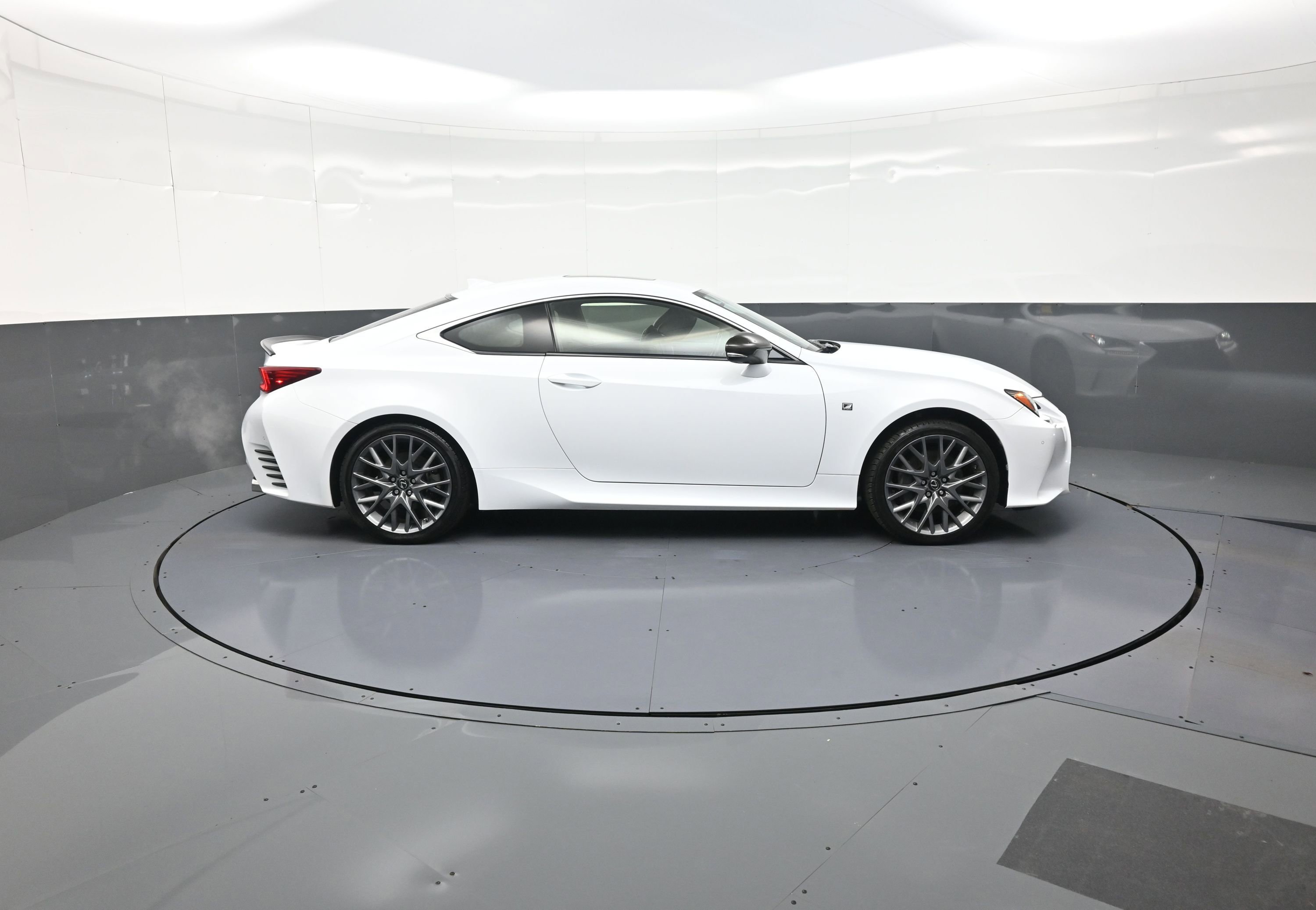 Used 2017 Lexus RC 350 F Sport image 2