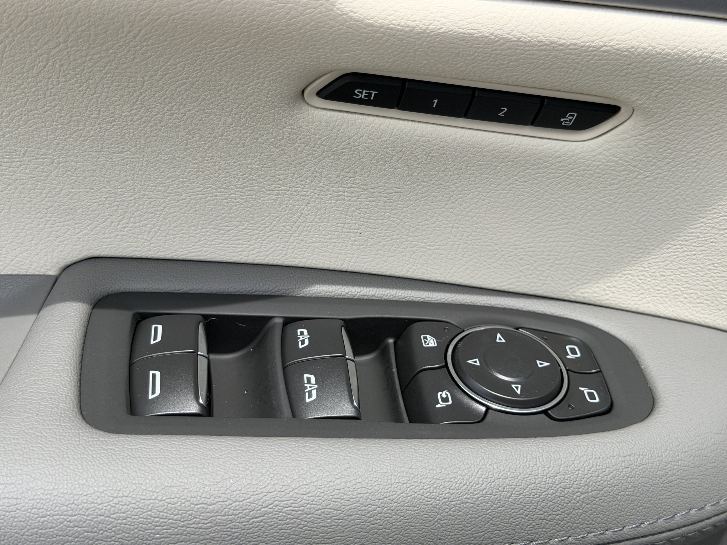 New 2026 Cadillac XT5 Premium Luxury w/ Driver Assist Package FWD image 18