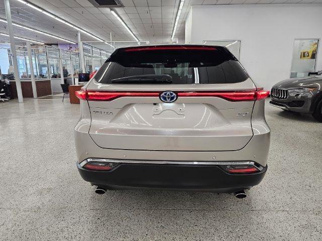 Used 2023 Toyota Venza XLE AWD/4WD image 5