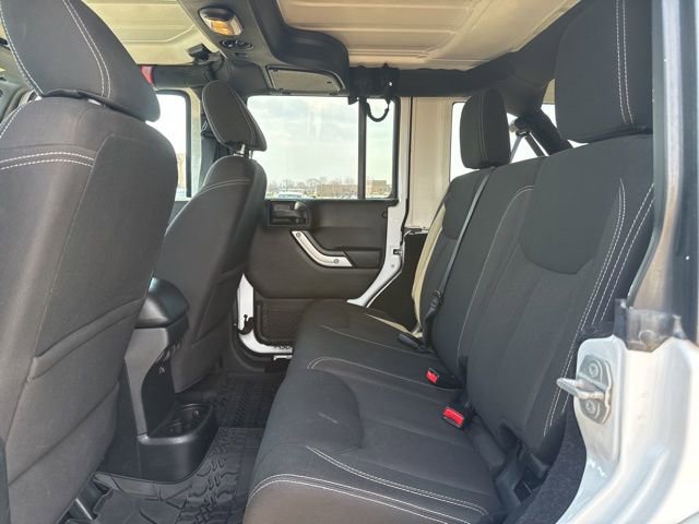Used 2015 Jeep Wrangler Unlimited Sahara w/ Max Tow Package image 32