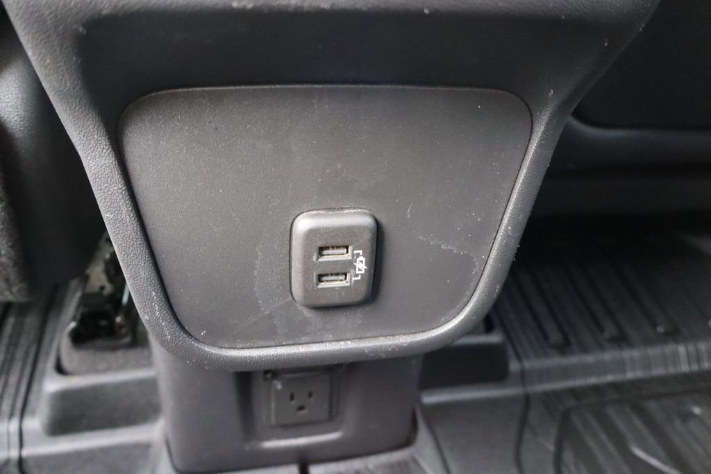 Used 2021 GMC Terrain SLT w/ LPO, Dark Accent Package image 23