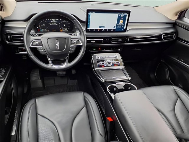 Used 2023 Lincoln Nautilus Reserve image 16