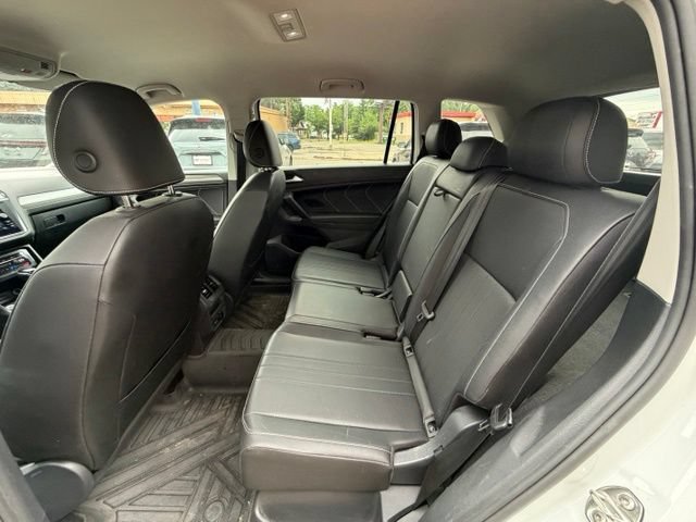 Used 2023 Volkswagen Tiguan SE AWD/4WD image 15