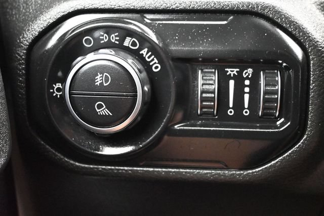 Used 2020 Jeep Gladiator Overland AWD/4WD image 25