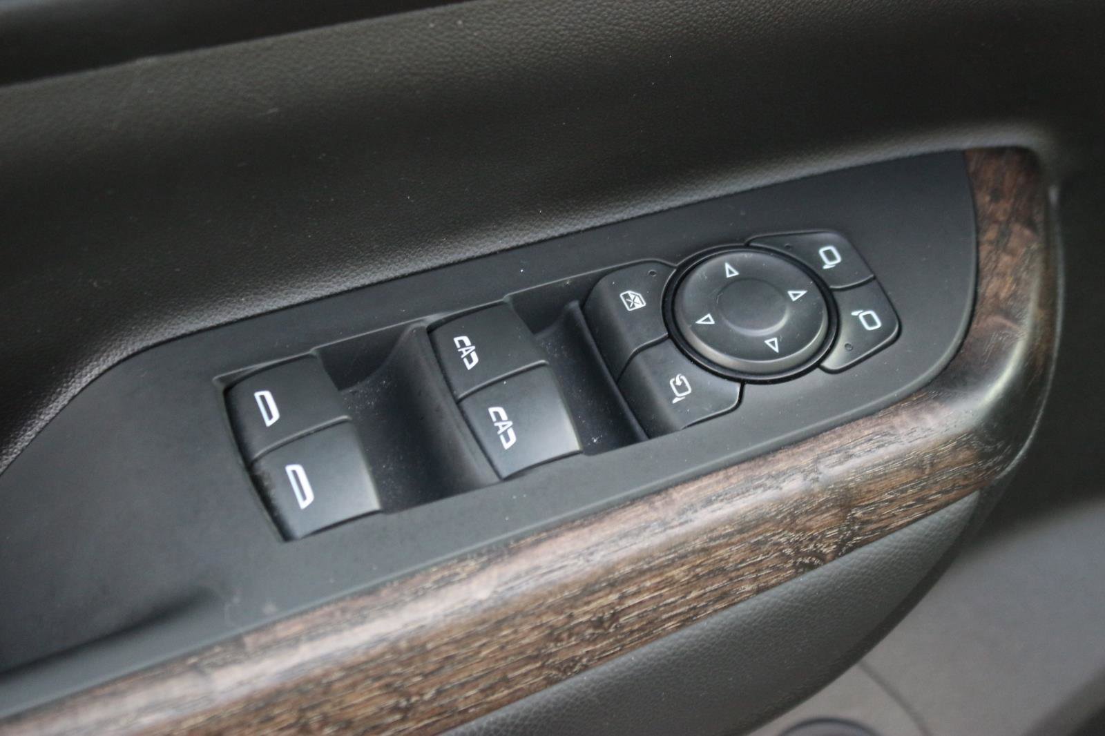 Used 2023 GMC Acadia Denali w/ Black Diamond Edition image 15