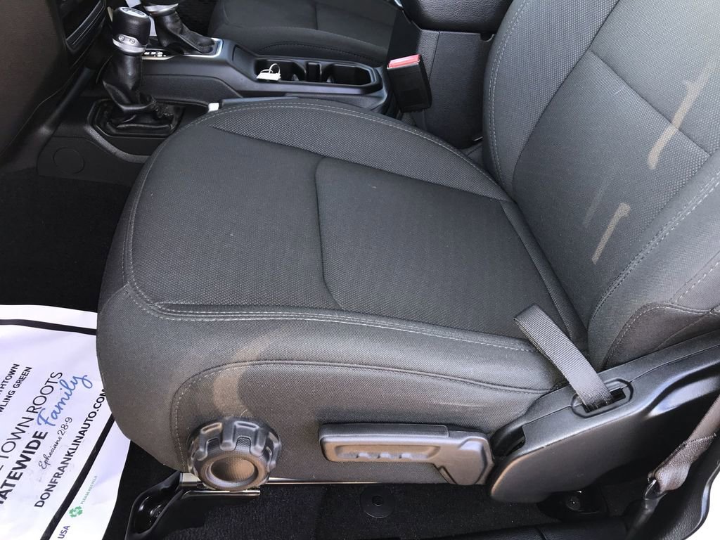 Used 2022 Jeep Gladiator Sport AWD/4WD image 12