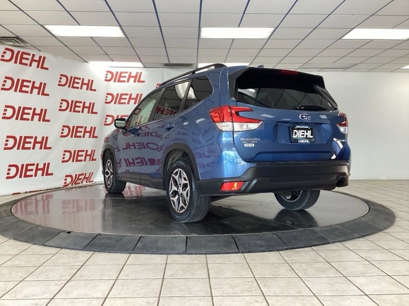 Used 2021 Subaru Forester Premium AWD/4WD image 5