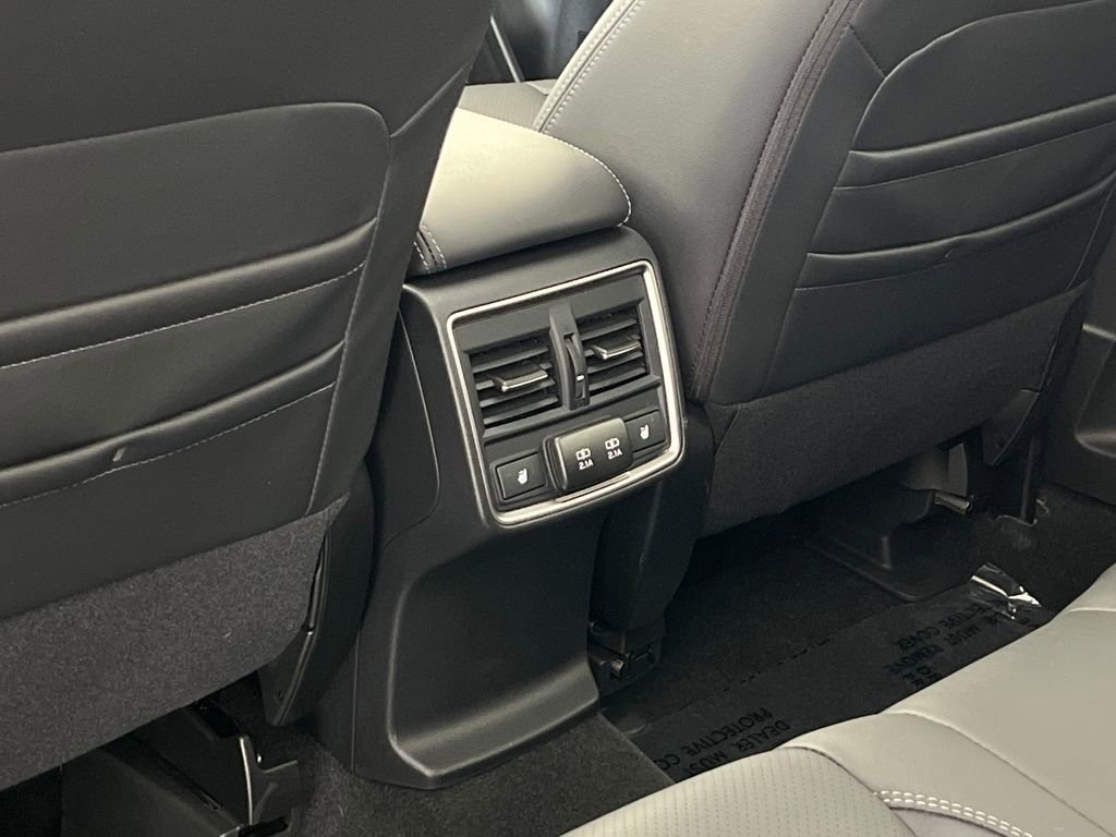 Certified 2024 Subaru Forester Touring AWD/4WD image 43