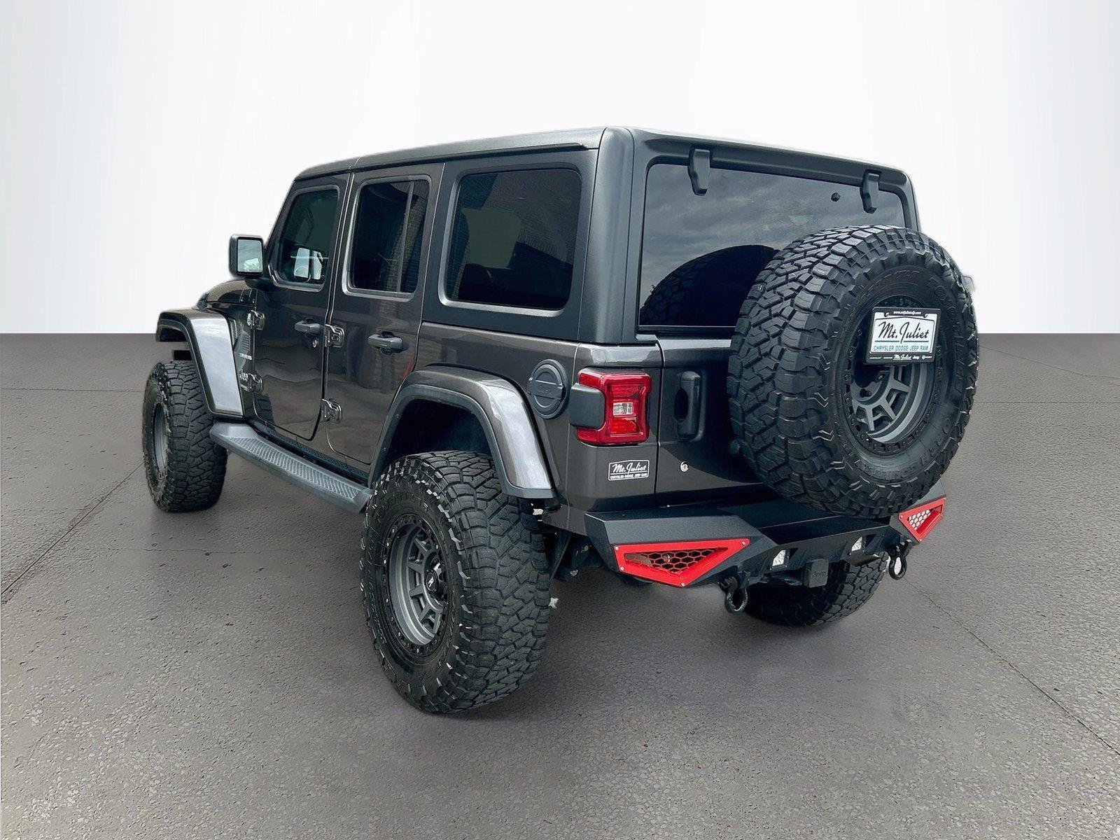 Used 2018 Jeep Wrangler Unlimited Sahara AWD/4WD image 6